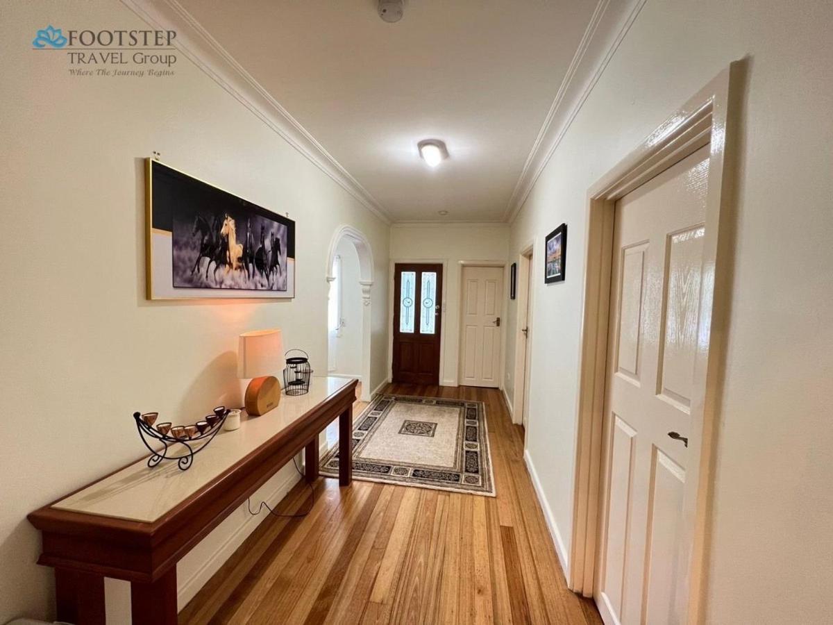 Cosy 4Br Home 15 Minutes Away From Melbourne Airport St Albans Экстерьер фото