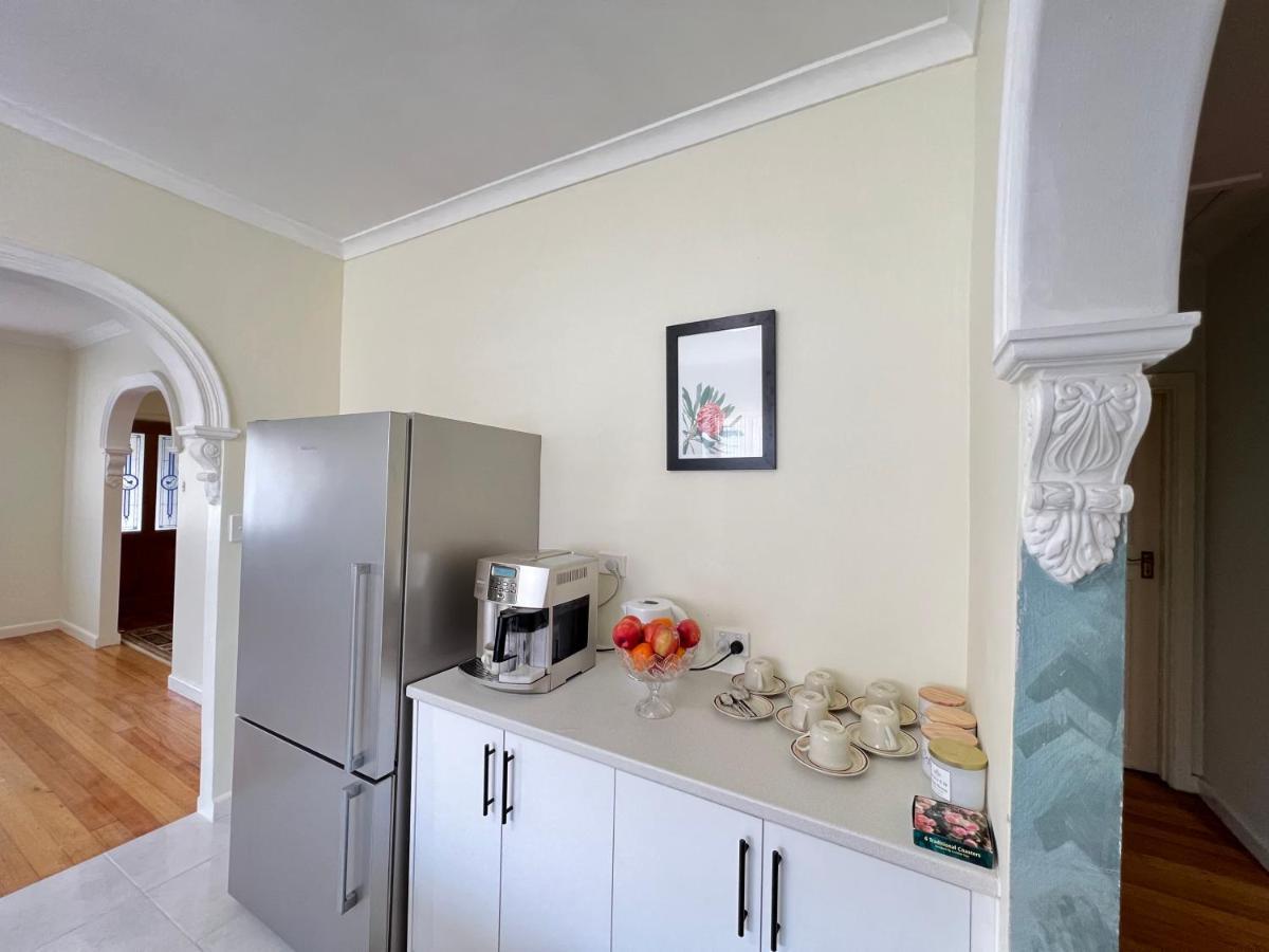 Cosy 4Br Home 15 Minutes Away From Melbourne Airport St Albans Экстерьер фото