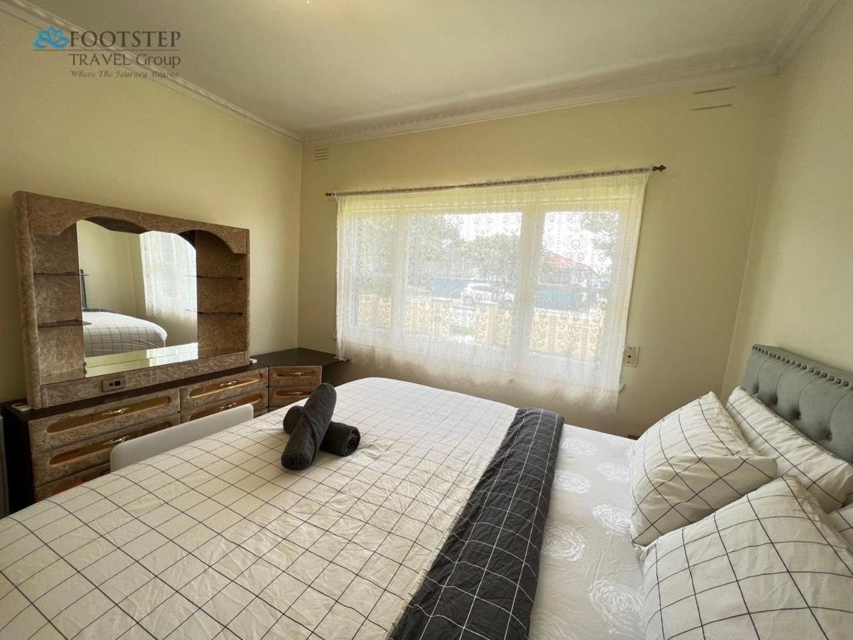 Cosy 4Br Home 15 Minutes Away From Melbourne Airport St Albans Экстерьер фото