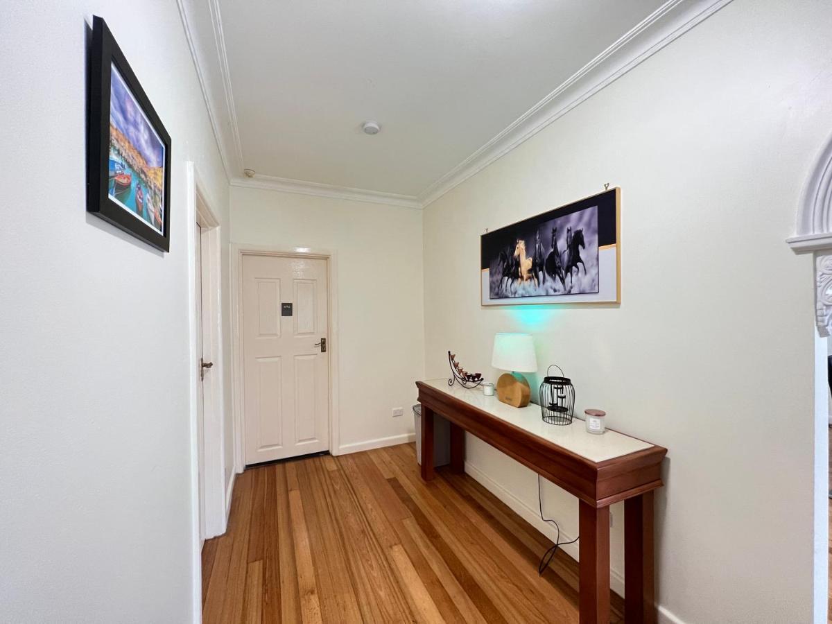Cosy 4Br Home 15 Minutes Away From Melbourne Airport St Albans Экстерьер фото