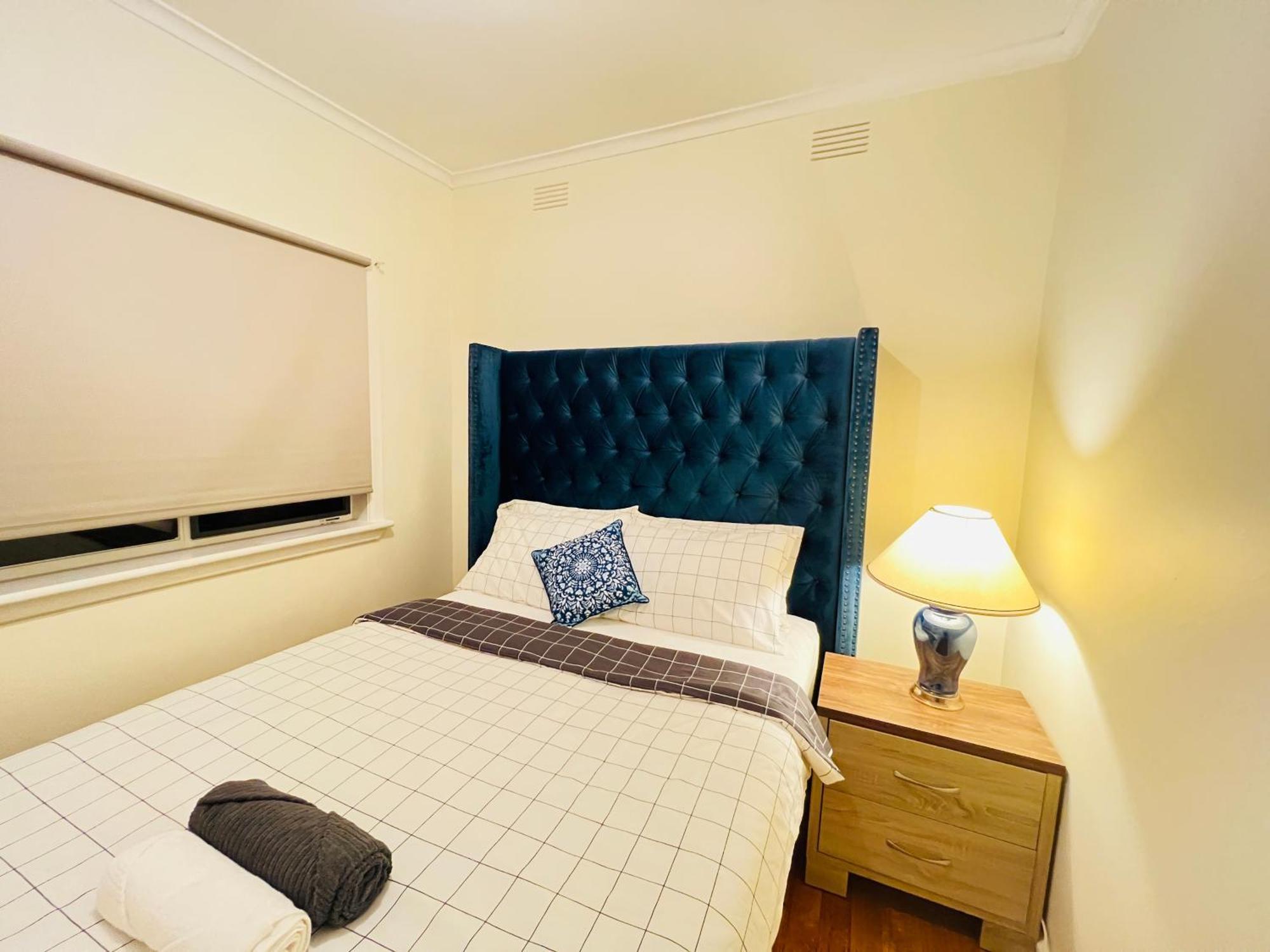 Cosy 4Br Home 15 Minutes Away From Melbourne Airport St Albans Экстерьер фото