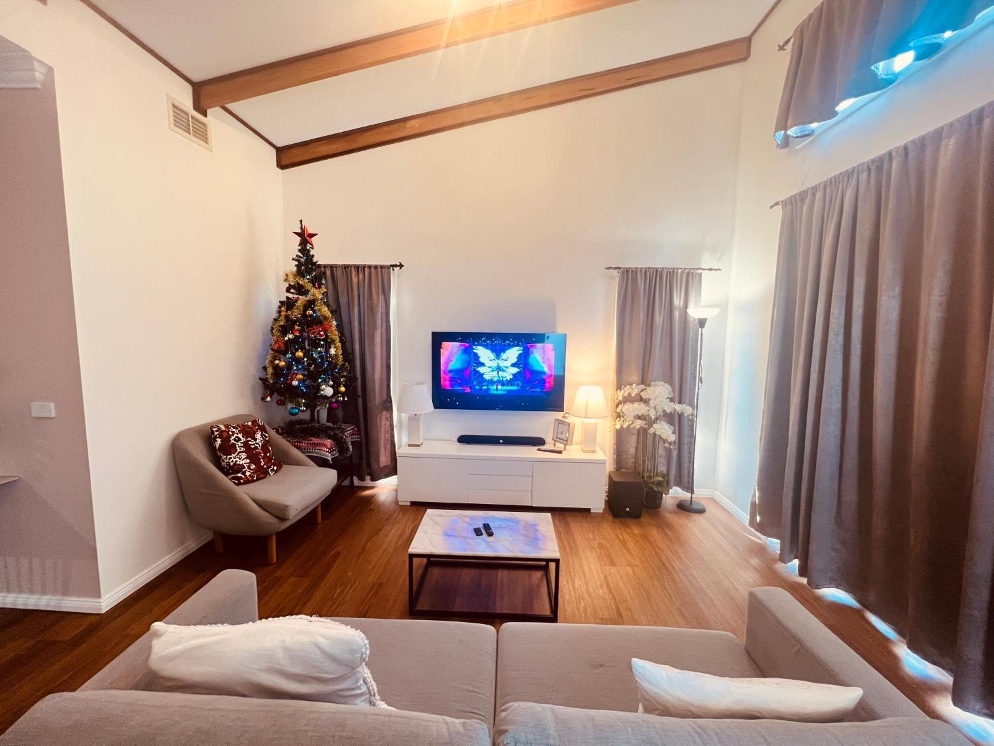 Cosy 4Br Home 15 Minutes Away From Melbourne Airport St Albans Экстерьер фото