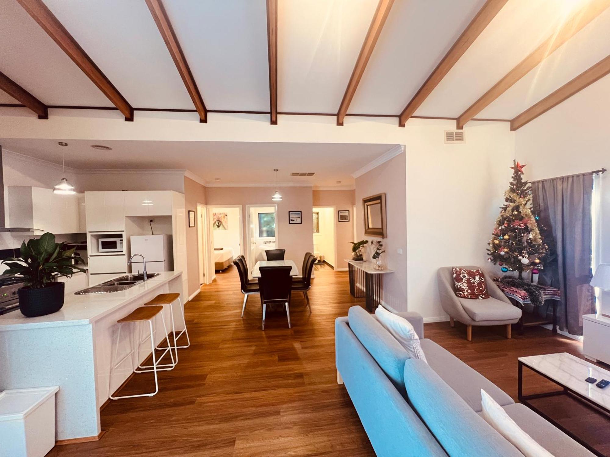 Cosy 4Br Home 15 Minutes Away From Melbourne Airport St Albans Экстерьер фото