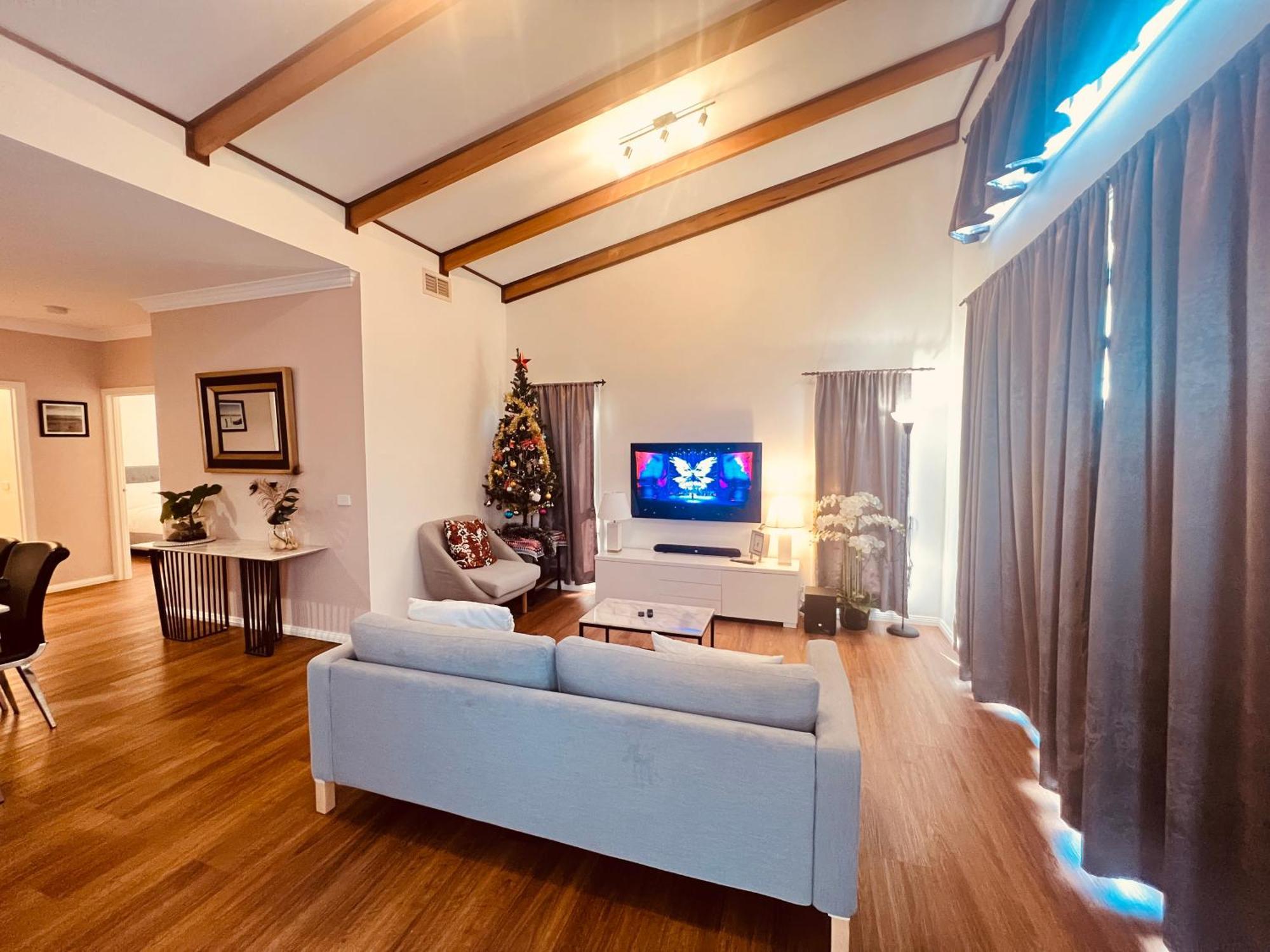 Cosy 4Br Home 15 Minutes Away From Melbourne Airport St Albans Экстерьер фото